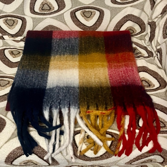 Plaid plush winter scarf - Picture 2 of 2